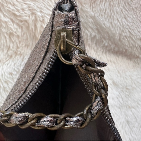 Snakeskin Wristlet Clutch Silver Grey - Picture 5 of 6